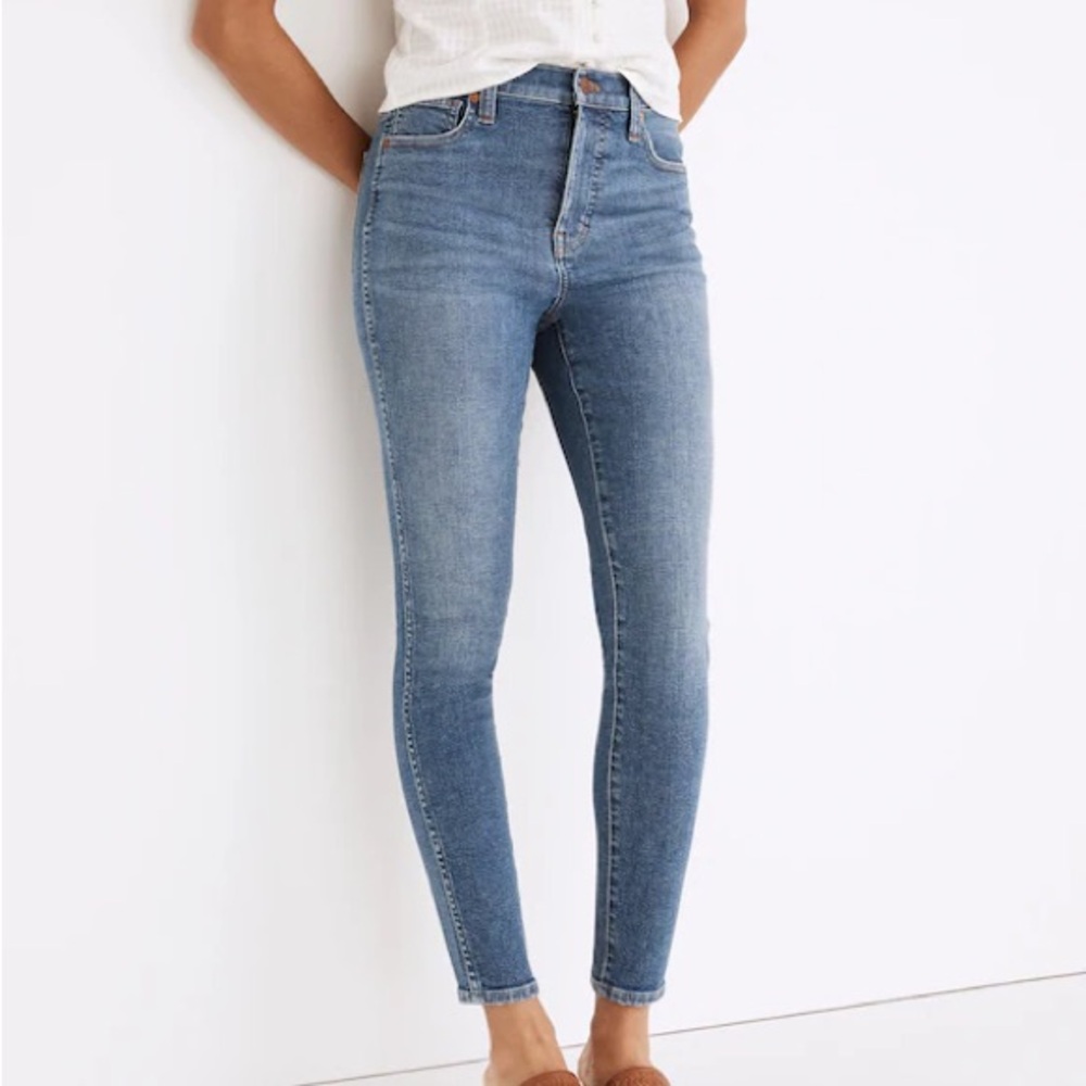 Madewell 10" High-Rise Skinny Crop Jeans in Bradfield Wash